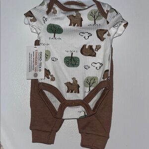Baby Essentials Brown and White Bear Print Matching Set